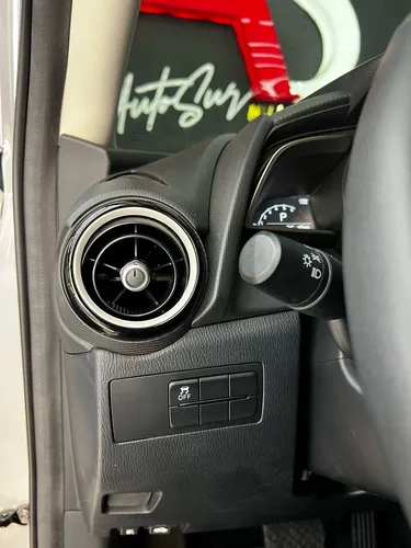 Mazda 2 1.5 Touring Sedan 2025