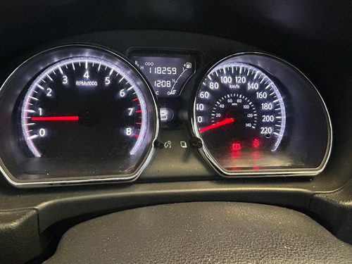 Nissan Versa 1.6 Advance At