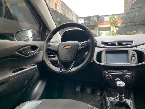 Imagen 8 de 12 de Chevrolet Onix Lt Fe 1.4 2019