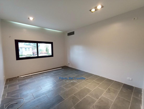Imagen 23 de 24 de Lomas Venta Casa 4 Dormitorios Servicio Escritorio Cw180927