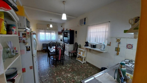 Imagen 10 de 18 de Casa 3 Ambientes Moron
