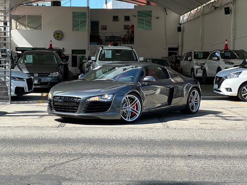 Audi R8 4.2 Quattro R-tronic At