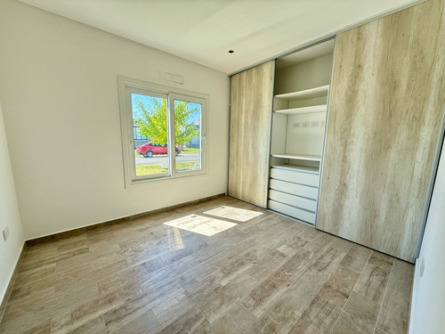 Casa En Una Planta En Venta En Barrio Privado San Felipe, Canning. Oportunidad!!!