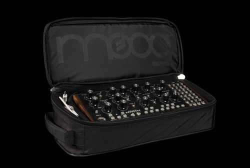Imagen 3 de 3 de Maleta Para Sintetizador Mother 32 - Moog