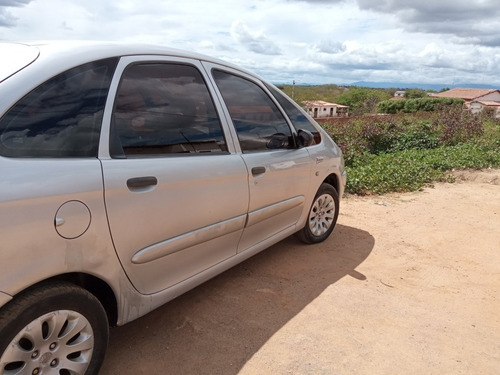 Imagem 4 de 7 de Citroën Xsara Picasso 2002 2.0 Brasil 5p