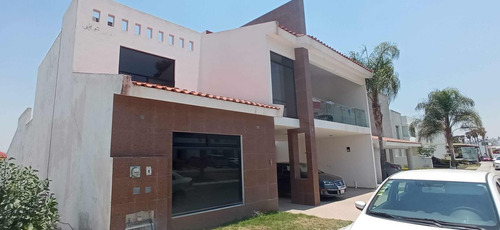 Se Vende Residencia En Cumbres Del Lago, Terreno 480 M2, Eno