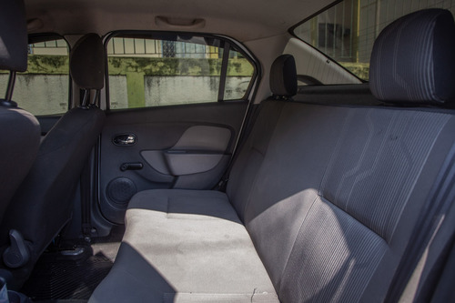 Imagem 8 de 14 de Renault Logan Expression 1.6 8v (flex)
