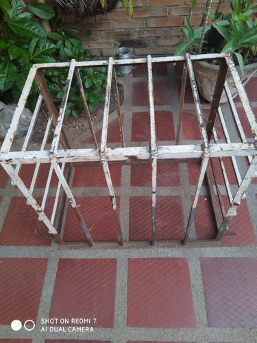 Reja De Seguridad Artesanal Para Aire Acondicionado (Usado)