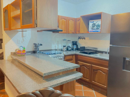 Cuernavaca Rento Hermosa Y Exclusiva Villa Amueblada O Sin Muebles En Zona Dorada De Vista Hermosa Ideal Ejecutivos O Pareja Alberca C/cal. Solar Terraza Privada Techada Fracc. De Alta Seguridad