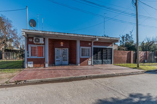 Venta En Block De Dos Departamentos De 2 Ambientes Sobre Lote 350 M2 En General Rodriguez