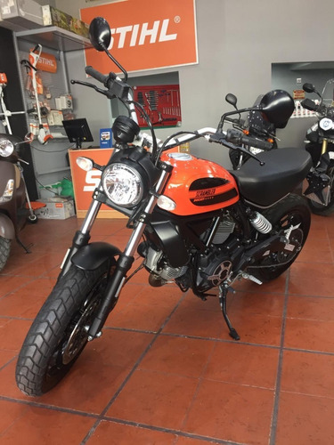 Ducati Scrambler Sixty 2