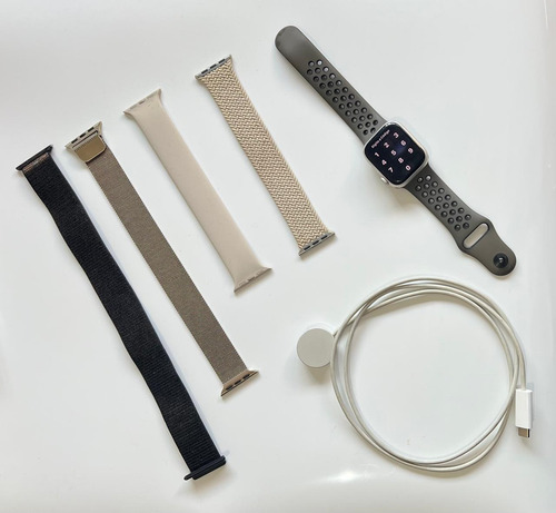 Apple Watch Series 7 - 41 Mm Gps - Starlight + 5 Pulseiras Prateado (Usado)
