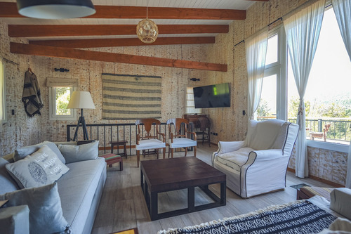 Venta - Condominio De Dos Casas Independientes - Jardin - Vista Abierta