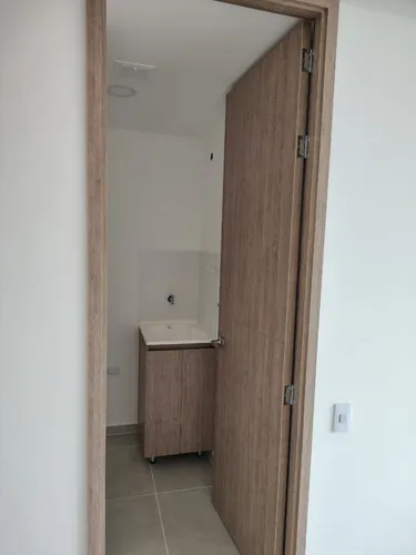 Se Vende Apartamento En La Ceja, Cr L' Orient.