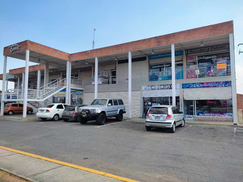 Se Vende Local Comercial En Paraparal