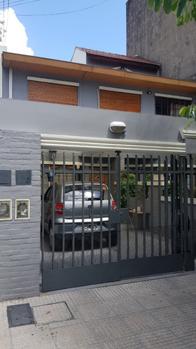 Imagen 2 de 15 de Excelente Duplex 4 Amb. C/cochera, Patio Parrilla