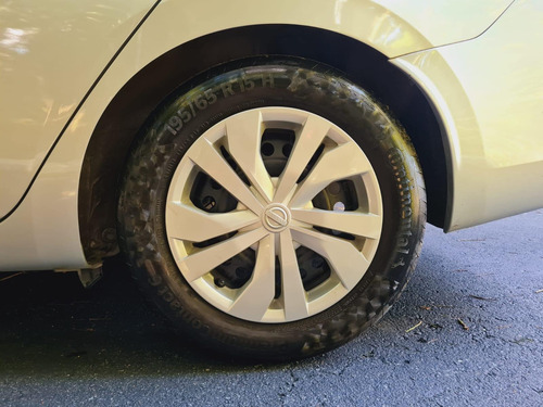 Nissan Versa Sense 1.6 16V Flex Aut.