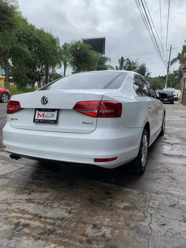 Imagen 2 de 5 de Volkswagen Jetta 2015 2.0 L4 Mt