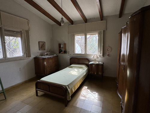 Casa 3 Dorm. - Departamento - Garage Y 1080 M2 De Terreno - Ubicado A 6 Cuadras Del Centro