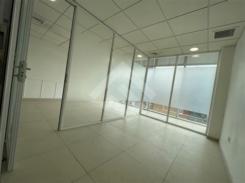 Oficina En Arriendo Metro Manquehue
