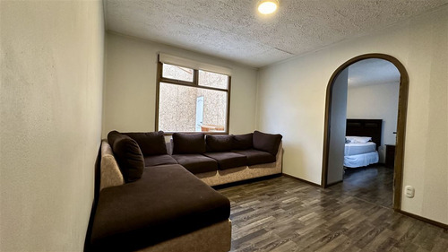 Casa En Venta De 4 Dorm. 2 Baños En Punta Arenas
