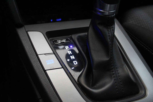 Imagen 15 de 15 de Hyundai Elantra 2017 4 Cilindros