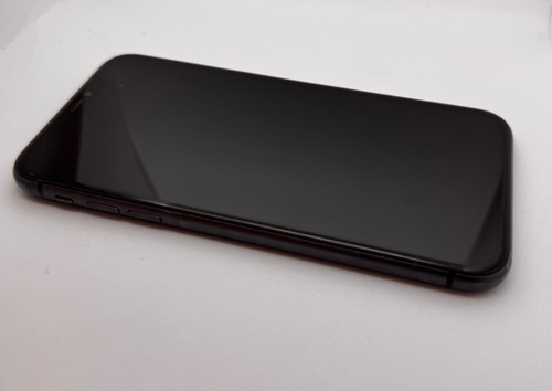 Apple iPhone 11 (128 Gb) - Desbloqueado - Negro- En Excelentes Condiciones (Usado)