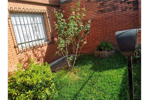 Casa De 3 Amb C/coch, Patio Y Parrilla V.sarmiento