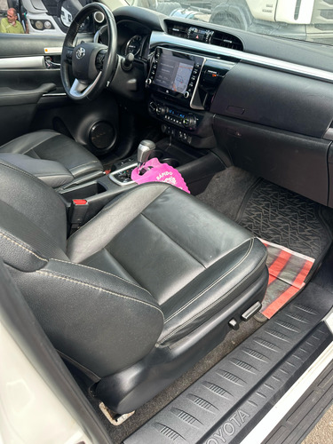 Toyota Hilux 2.8 Tdi Cab. Simples Chasis 4X4 2P