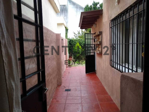 Venta  En Conjunto  Casa 2amb C/jardin  Y Local En Zona Comercial V. Adelina