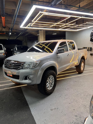 Toyota Hilux 2917 4x4 4.0