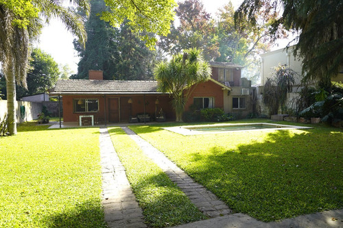 Imagen 1 de 28 de Venta De Casa 4 Amb. Con Pileta, Parque Leloir, Ituzaingo