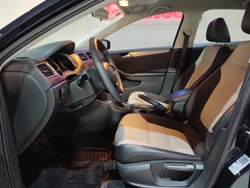 Imagen 9 de 15 de Volkswagen Jetta 2017 2.0 Fest Mt