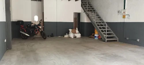 Arriendo Bodega En Ricaurte, Bogotá 140 M² Con Mezanine, Trifásica Y Alta Capacidad De Carga