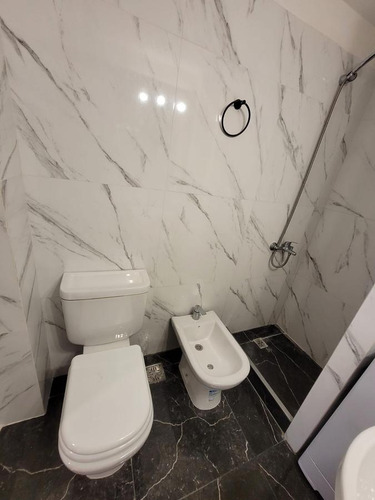 Imagen 21 de 30 de Reservado Departamento En Venta 1 Ambiente Con Balcon Y Vista Lateral Al Mar - Centro Mar Del Plata