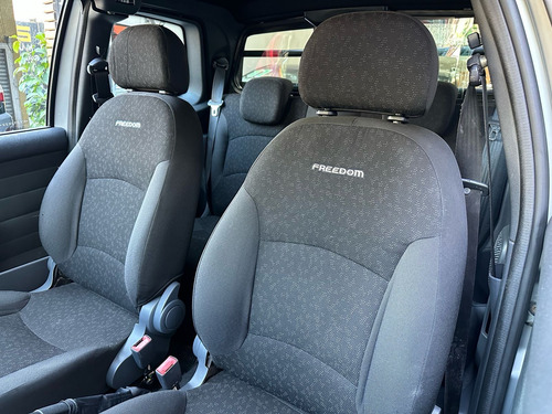 Fiat Strada 1.4 Freedom Cab. Dupla Flex 3p