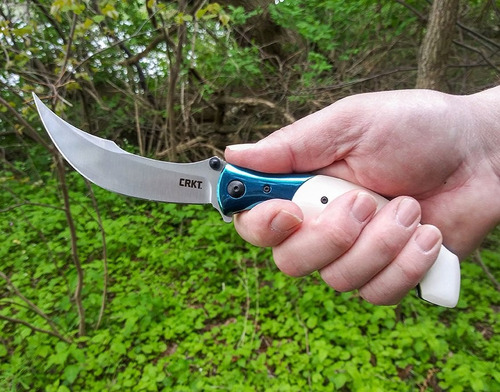 Canivete Crkt Ritual Assisted Flipper Trailing Point Blade