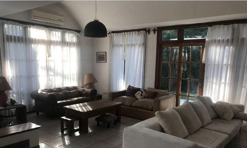Exclusiva Residencia En El Golf