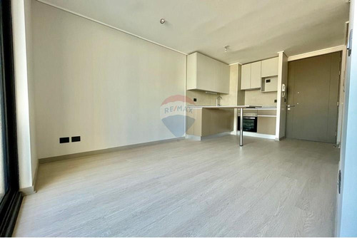 Departamento 1 D/ 1 B Con Amplio Balcón En Ñuñoa