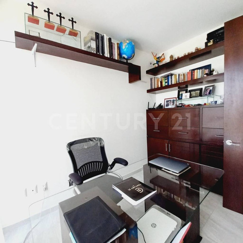 Casa En Venta Con Jardín Y Alberca En Atlixco, Puebla.