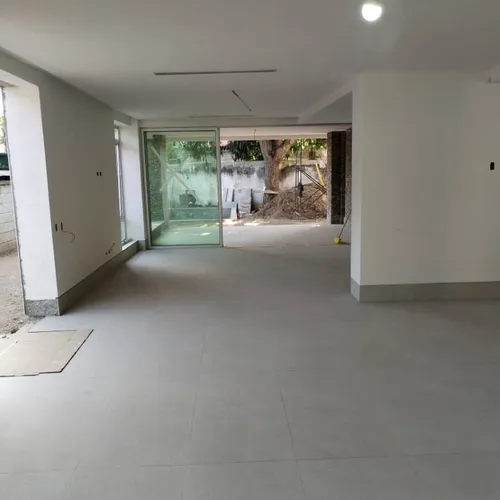 Casa - Venta 300m2 Tno Altamira