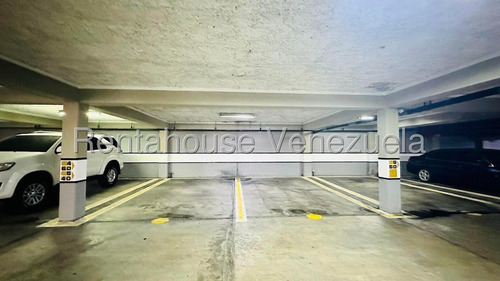 Maritza Lucena Vende Apartamento Moderno Y Espacioso, Al Este De Barquisimeto, Remodelado, Acabados De Primera, Amplios Espacios, Para Disfrute En Familia, Agua, Luz, Vigilancia 24/7, Vista Panorámica