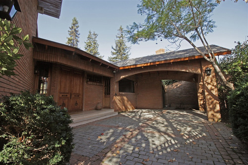 Acogedora Casa En Manquehue Oriente - La Dehesa
