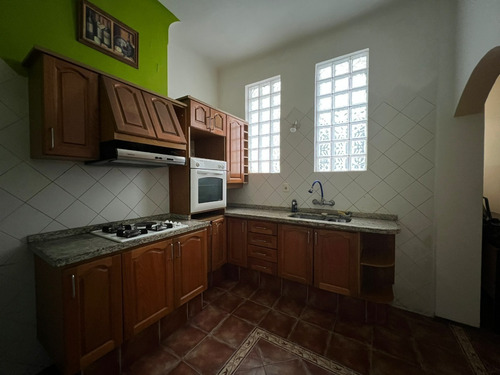 Imagen 10 de 24 de Venta Apartamento 3 Dormitorios Mas Servicio Centro