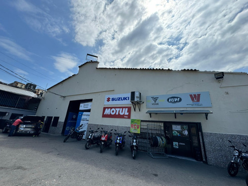 Jp17 Galpón Industrial En Venta En Puerto Cabello, Con Showroom Y Depósito