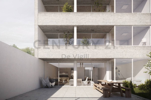 Imagen 7 de 8 de Departamento 2 Dormitorios Con Patio Y Galería En Abasto