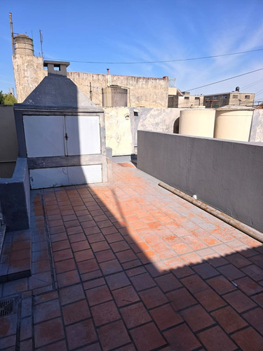 Dos Locales Y Un Departamento Con Cochera En Venta En Villa Bosch