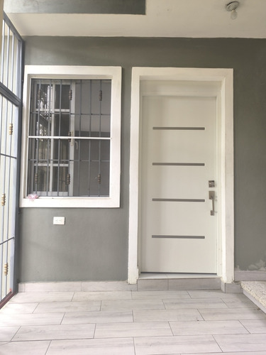 Apartamento De 2 Habitaciones Un Baño Sala Cocina Comedor