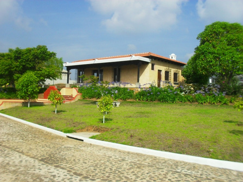 Imagen 2 de 30 de Vendo Belleza De Casa Estilo Colonial, En Excelentes Condiciones Y Con Acabados Muy Especiales, Sector Exclusivo De Alta Plusvalia