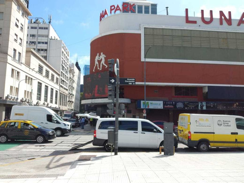Imagen 2 de 5 de Traslado De Personas Discapacitadas En Silla De Ruedas